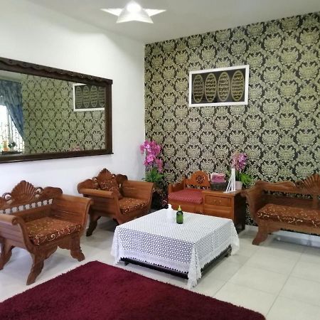 Hawwa Sara Muslim Homestay Malacca Exterior photo